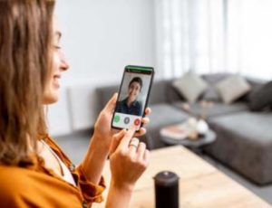 Sonnette avec interphone relié au téléphone